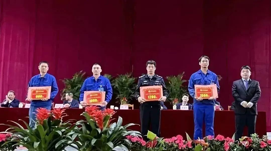 f9888e790a6fab6145fec4a81ffa0458.jpg f9888e790a6fab6145fec4a81ffa0458.jpg